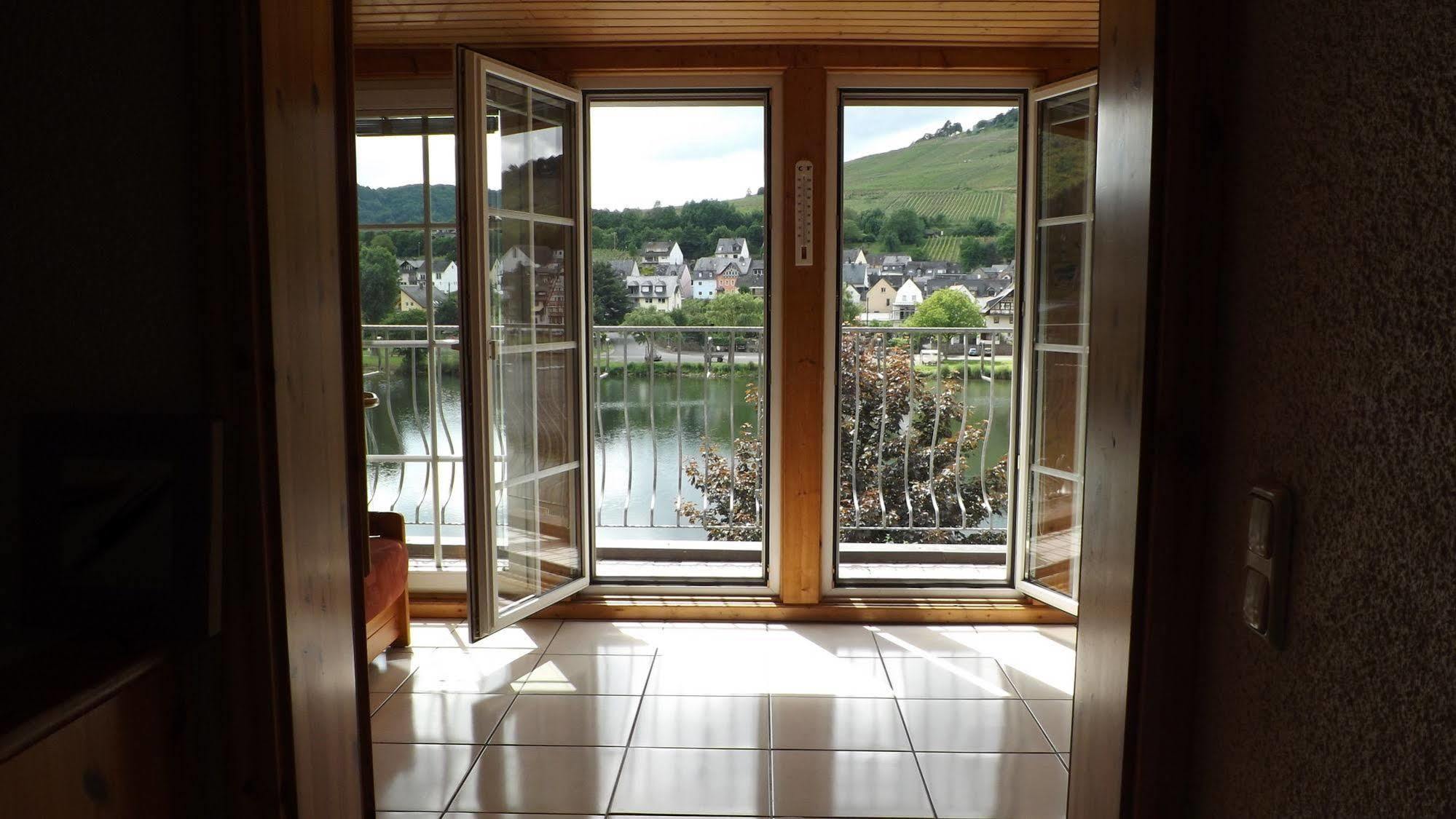 Mosel Panorama Lägenhet Zell an der Mosel Exteriör bild